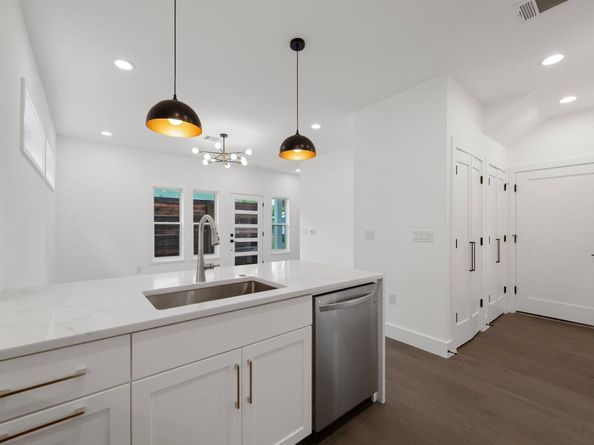 1204 W 51st ST 2, Austin TX 78756