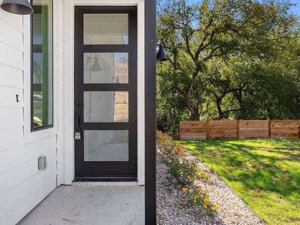 6209 Friendswood DR, Austin TX 78723