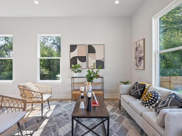 6209 Friendswood DR, Austin TX 78723