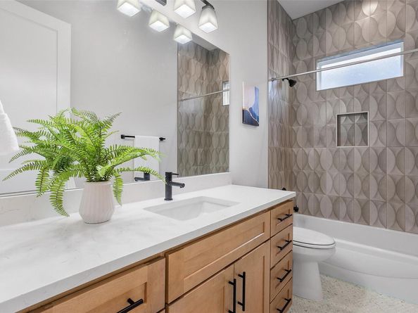 6209 Friendswood DR, Austin TX 78723