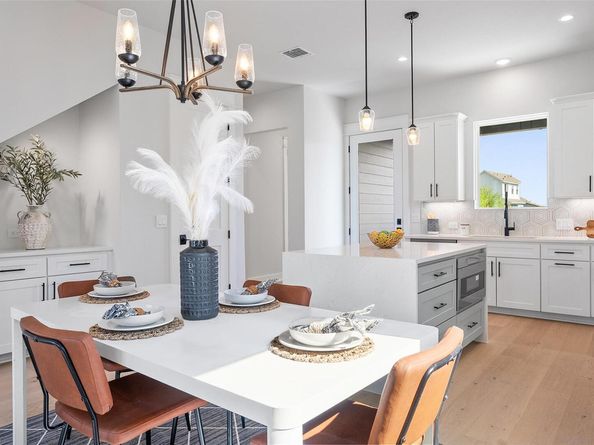 6209 Friendswood DR, Austin TX 78723