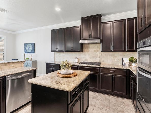 1637 Bovina DR, Leander TX 78641