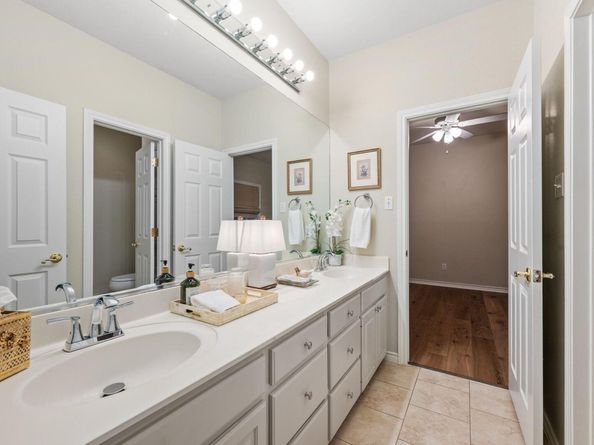 6103 Lonesome Valley TRL, Austin TX 78731