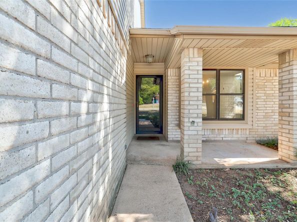 1202 Ivybridge DR, Pflugerville TX 78660