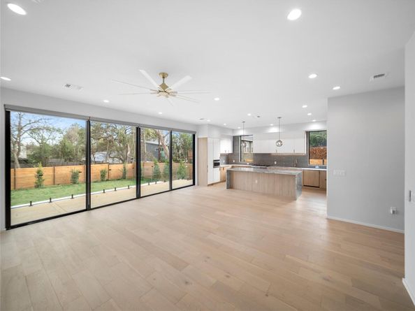 2107 Brackenridge ST 2, Austin TX 78704