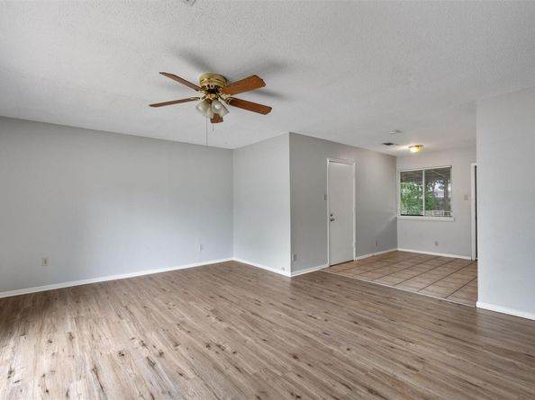 809 Eberhart LN, Austin TX 78745