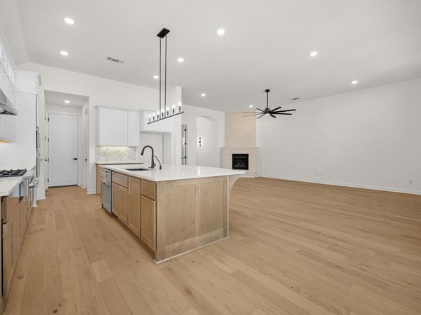 1616 Lilly Grace BND, Leander TX 78641