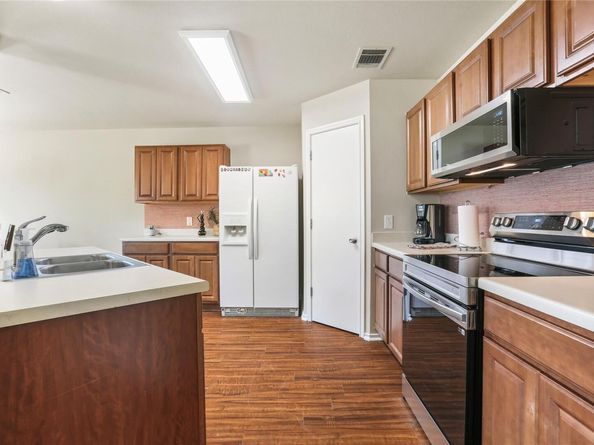 906 Brook Meadow CV, Georgetown TX 78626