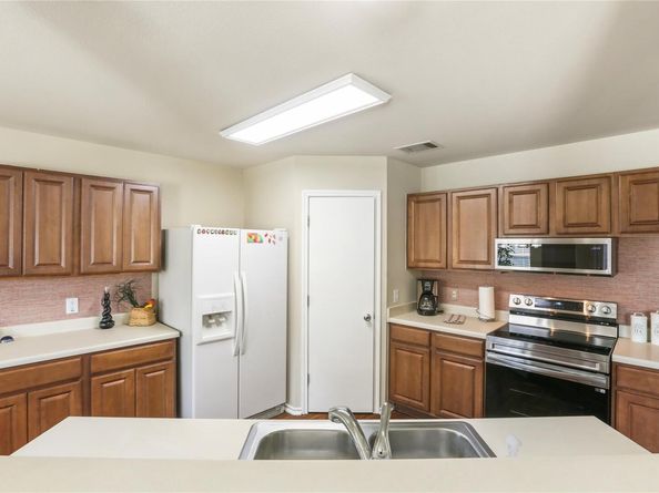 906 Brook Meadow CV, Georgetown TX 78626