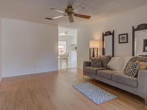 815 Hill Wood DR, Austin TX 78745