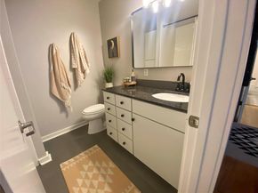 2200 Dickson DR 116, Austin TX 78704
