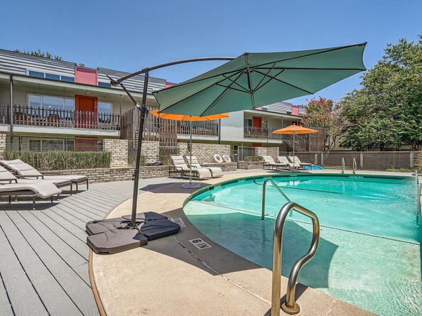 2200 Dickson DR 116, Austin TX 78704