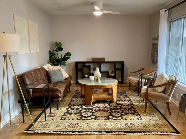 2200 Dickson DR 116, Austin TX 78704