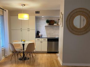 2200 Dickson DR 116, Austin TX 78704