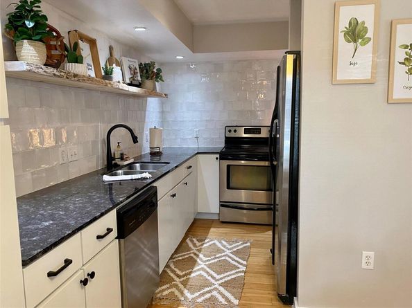 2200 Dickson DR 116, Austin TX 78704