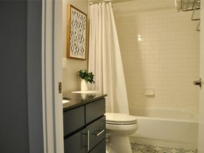 2200 Dickson DR 116, Austin TX 78704