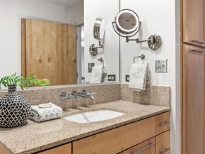 1600 Barton Springs RD 5103, Austin TX 78704