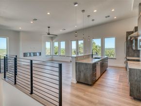 8621 Nina LN, Jonestown TX 78645