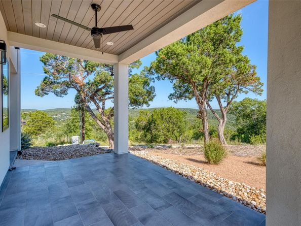 8621 Nina LN, Jonestown TX 78645