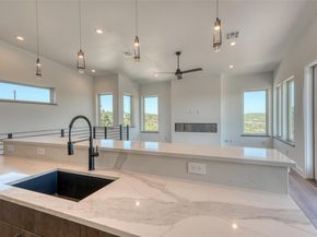 8621 Nina LN, Jonestown TX 78645