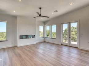 8621 Nina LN, Jonestown TX 78645