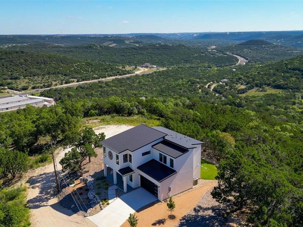 8621 Nina LN, Jonestown TX 78645