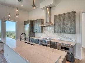 8621 Nina LN, Jonestown TX 78645