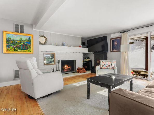 49 Indian Harbor Drive 1, Greenwich CT 06830