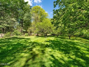 16 Vineyard Lane, Greenwich CT 06831