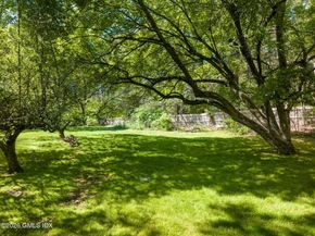 16 Vineyard Lane, Greenwich CT 06831
