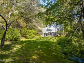 16 Vineyard Lane, Greenwich CT 06831