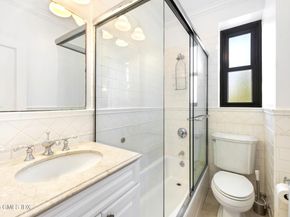 47 Lafayette Place 2D, Greenwich CT 06830