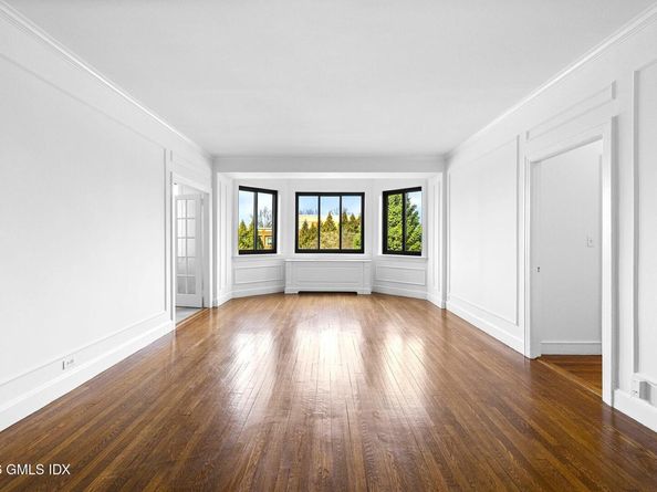 47 Lafayette Place 2D, Greenwich CT 06830