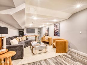 7 Curt Terrace, Greenwich CT 06831