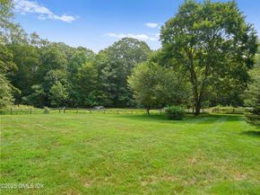 239 E Hunting Ridge Road, Stamford CT 06903