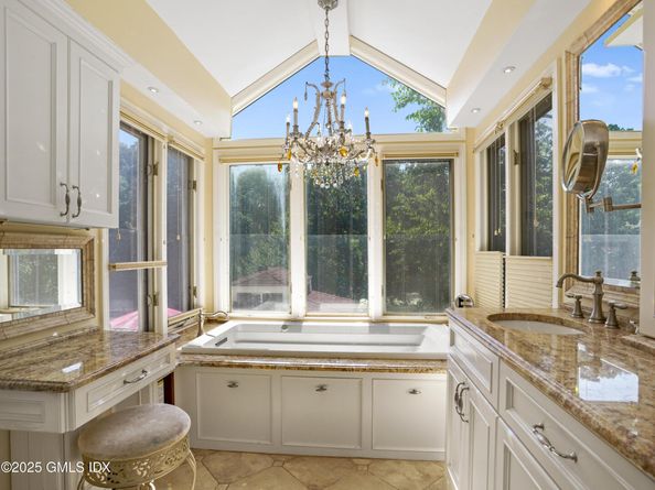 239 E Hunting Ridge Road, Stamford CT 06903