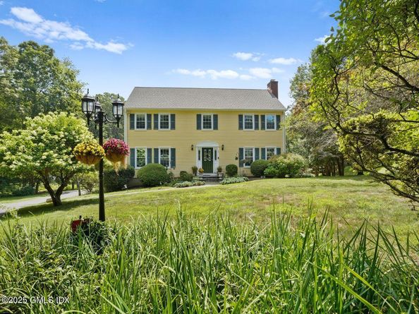 239 E Hunting Ridge Road, Stamford CT 06903