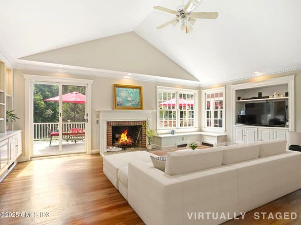 239 E Hunting Ridge Road, Stamford CT 06903
