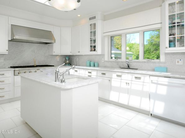 41 Baldwin Farms South, Greenwich CT 06831