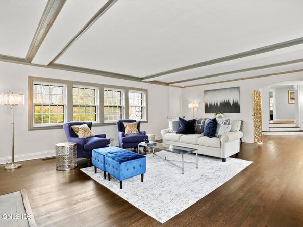 21 Calhoun Drive, Greenwich CT 06831
