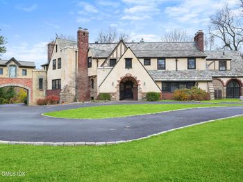 21 Calhoun Drive