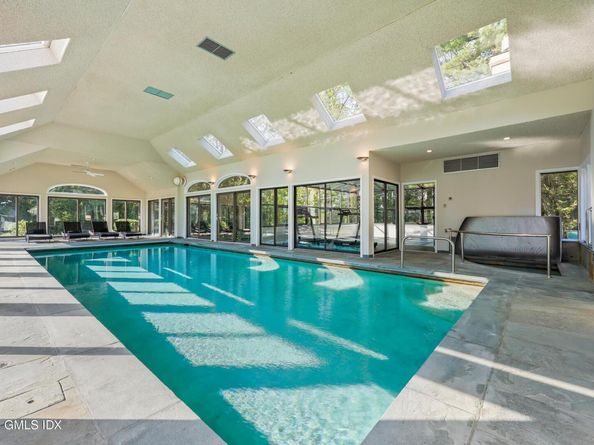 21 Calhoun Drive, Greenwich CT 06831