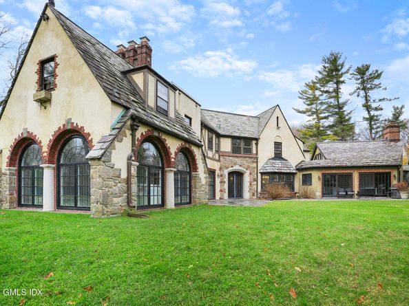 21 Calhoun Drive, Greenwich CT 06831