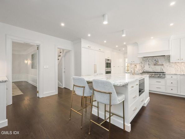 21 Calhoun Drive, Greenwich CT 06831