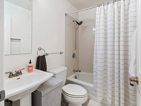 208 Shearwater Ct West 37, Jersey City NJ 07305