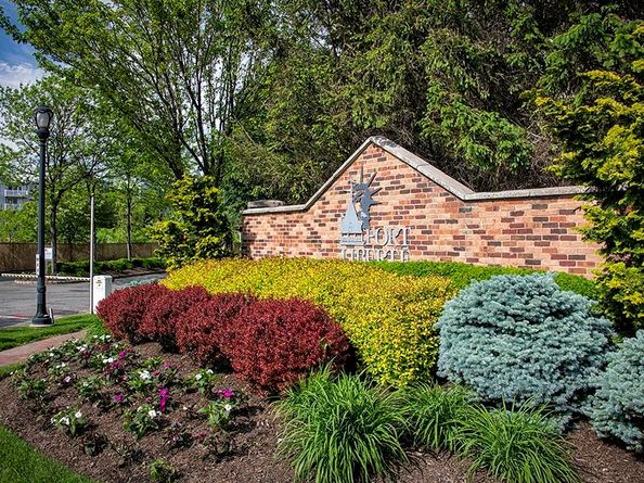 208 Shearwater Ct West 37, Jersey City NJ 07305