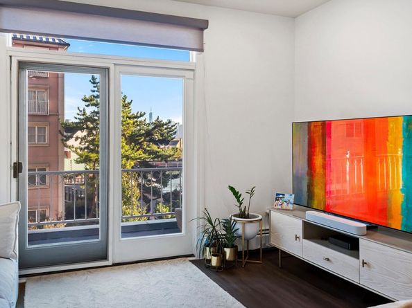 208 Shearwater Ct West 37, Jersey City NJ 07305