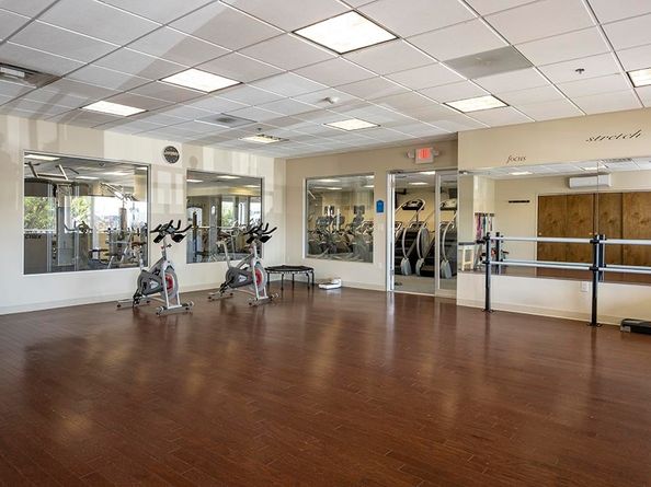 208 Shearwater Ct West 37, Jersey City NJ 07305