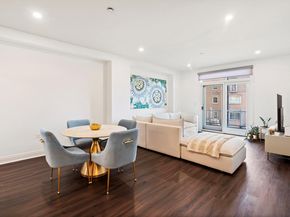 208 Shearwater Ct West 37, Jersey City NJ 07305