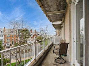 101 Shearwater Ct East 28, Jersey City NJ 07305
